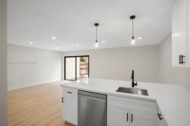 28015 SW 143rd Ct, Homestead, FL 33033