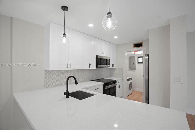 28015 SW 143rd Ct, Homestead, FL 33033