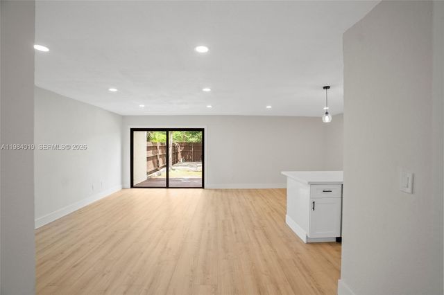 28015 SW 143rd Ct, Homestead, FL 33033