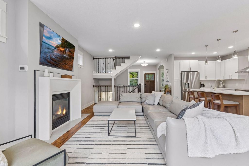 4716 Fairhills Road W, Minnetonka, MN 55345 — photo 4
