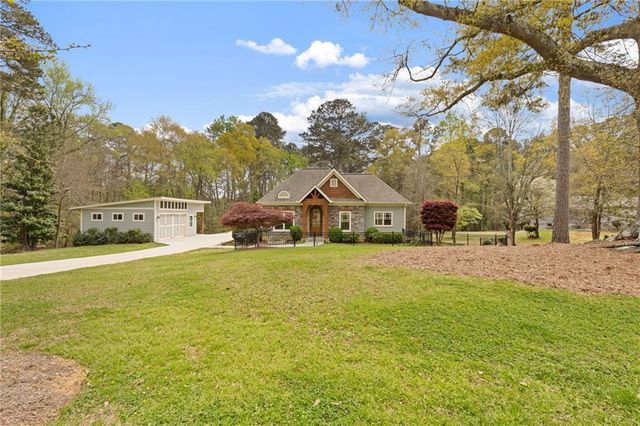 4831 Lakewood Drive, Acworth, GA 30101