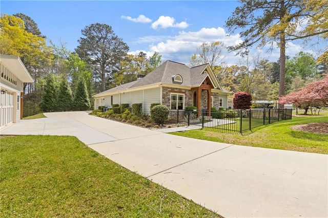 4831 Lakewood Drive, Acworth, GA 30101