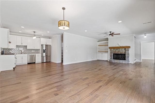 4831 Lakewood Drive, Acworth, GA 30101