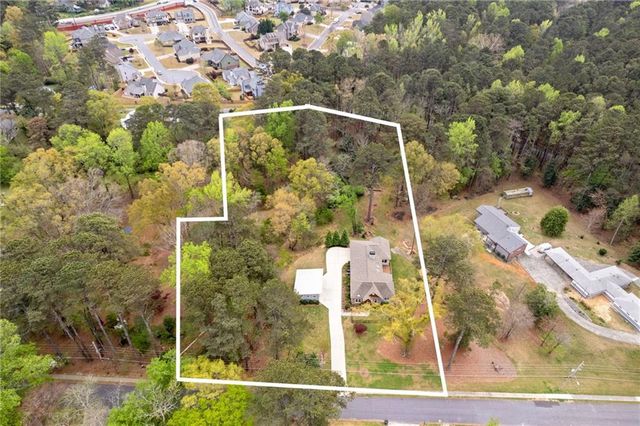 4831 Lakewood Drive, Acworth, GA 30101