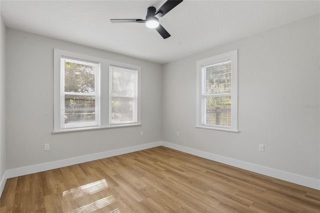 918 E LAMBRIGHT STREET, Tampa, FL 33604