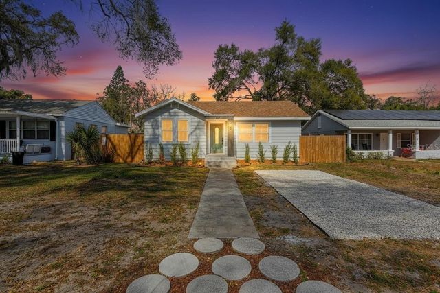 918 E LAMBRIGHT STREET, Tampa, FL 33604