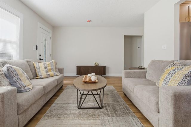 918 E LAMBRIGHT STREET, Tampa, FL 33604