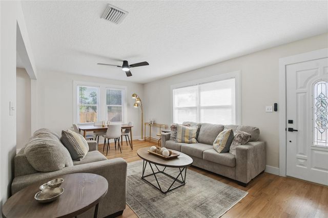 918 E LAMBRIGHT STREET, Tampa, FL 33604