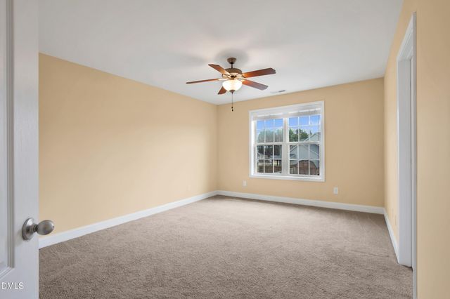 6605 Stillwood Drive, Hope Mills, NC 28348