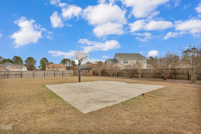 6605 Stillwood Drive, Hope Mills, NC 28348