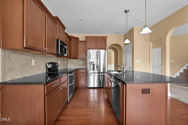 6605 Stillwood Drive, Hope Mills, NC 28348