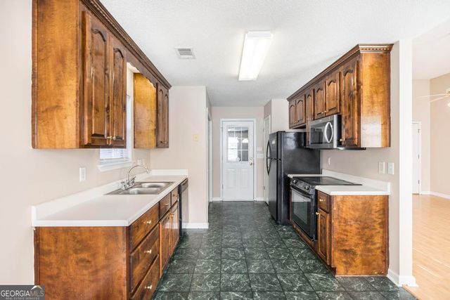 212 Tyson Glen Drive, Warner Robins, GA 31088