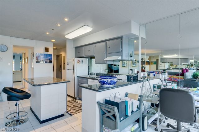 3111 Bel Air Drive 206, Las Vegas, NV 89109