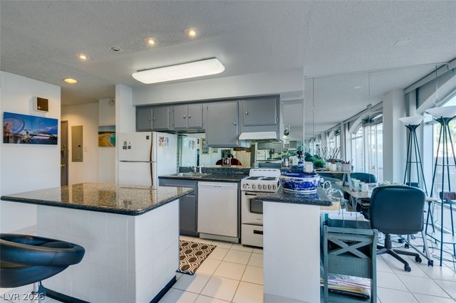 3111 Bel Air Drive 206, Las Vegas, NV 89109