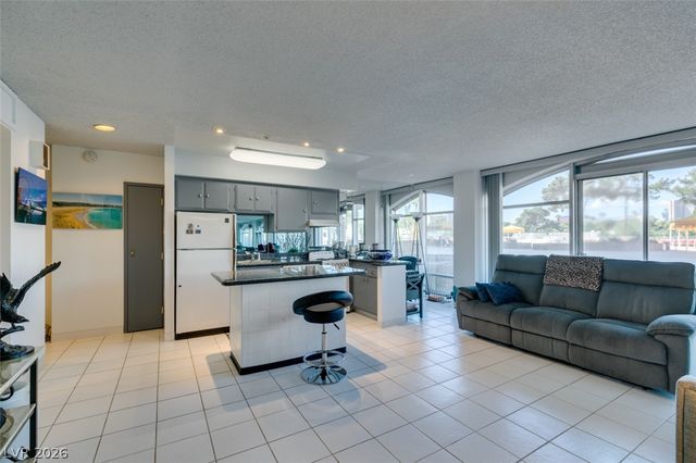 3111 Bel Air Drive 206, Las Vegas, NV 89109