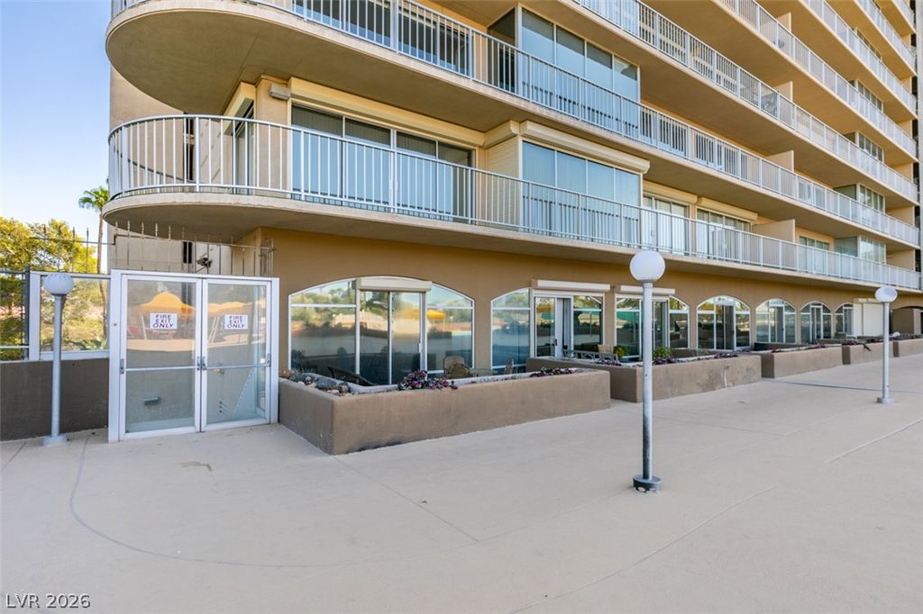 3111 Bel Air Drive 206, Las Vegas, NV 89109 — photo 2