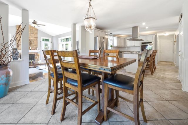 9 Tennyson Drive, Manchester, NH 03104
