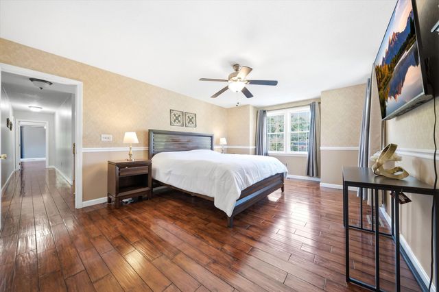 9 Tennyson Drive, Manchester, NH 03104