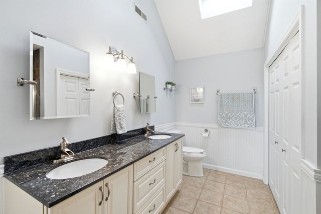 9 Tennyson Drive, Manchester, NH 03104