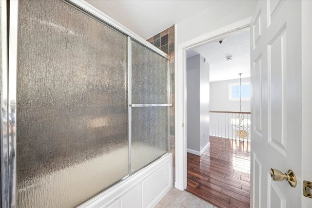 9 Tennyson Drive, Manchester, NH 03104