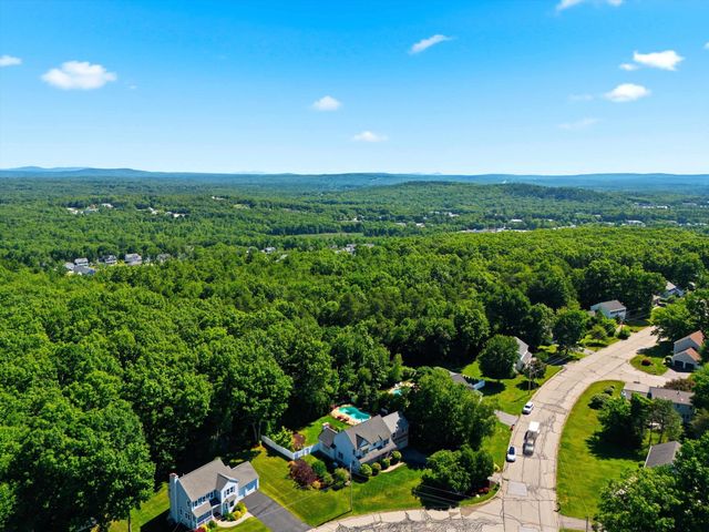 9 Tennyson Drive, Manchester, NH 03104