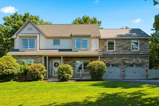 9 Tennyson Drive, Manchester, NH 03104
