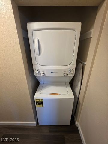 4878 Nara Vista Way 104, Las Vegas, NV 89103