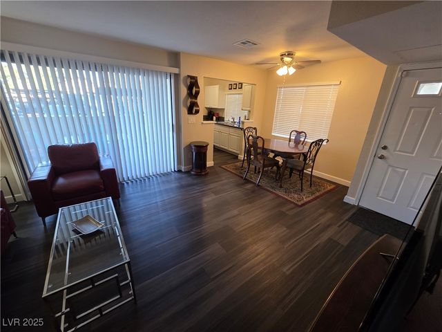 4878 Nara Vista Way 104, Las Vegas, NV 89103