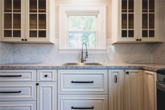 1560 Wakefield Avenue, Youngstown, OH 44514