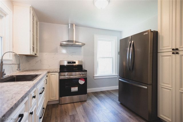 1560 Wakefield Avenue, Youngstown, OH 44514