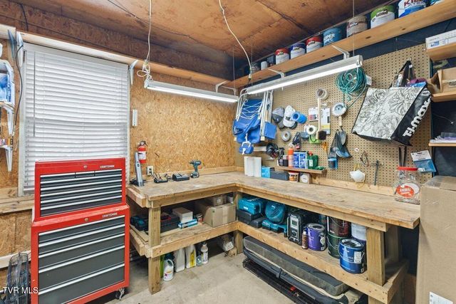 1405 Woodmont Drive, Johnson City, TN 37601