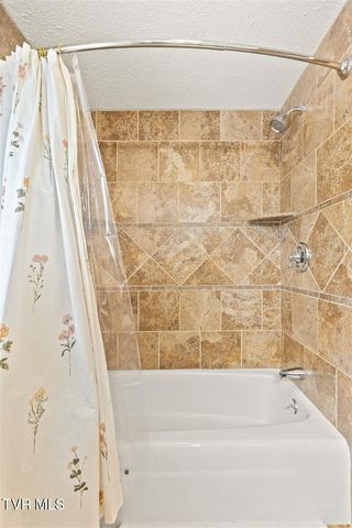 1405 Woodmont Drive, Johnson City, TN 37601