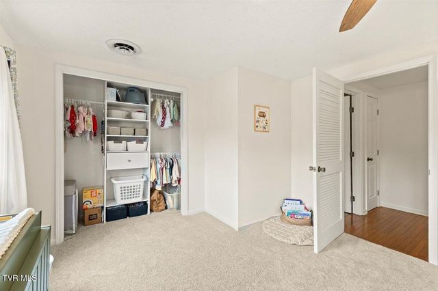 1405 Woodmont Drive, Johnson City, TN 37601