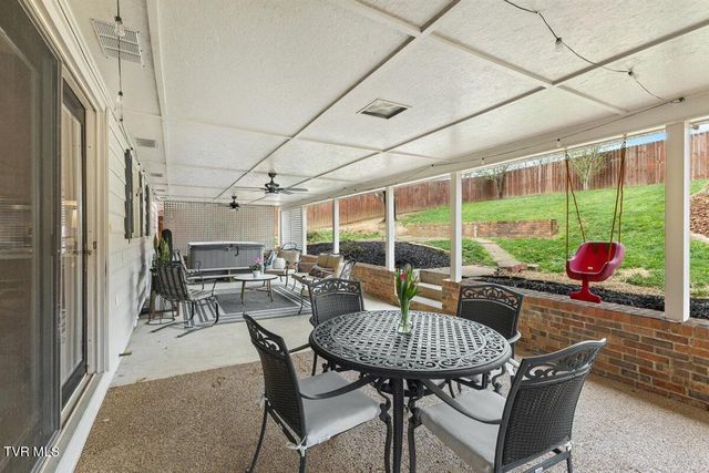 1405 Woodmont Drive, Johnson City, TN 37601