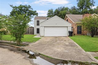 5106 Spruce Forest Drive, Houston, TX 77091