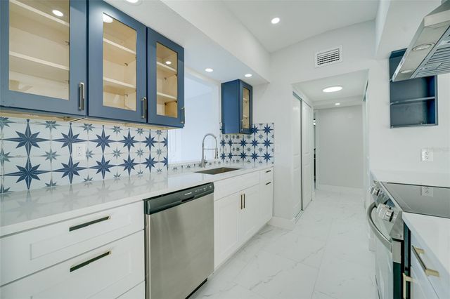 217 W TARPON BOULEVARD NW, Port Charlotte, FL 33952