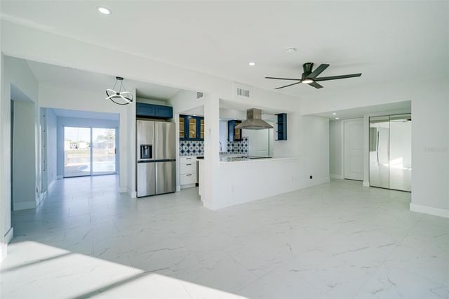 217 W TARPON BOULEVARD NW, Port Charlotte, FL 33952