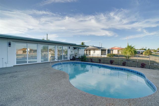 217 W TARPON BOULEVARD NW, Port Charlotte, FL 33952