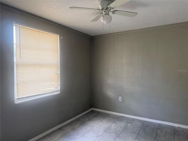 1004 W MCLENDON STREET, Plant City, FL 33563