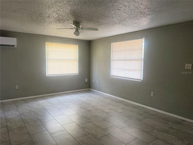 1004 W MCLENDON STREET, Plant City, FL 33563