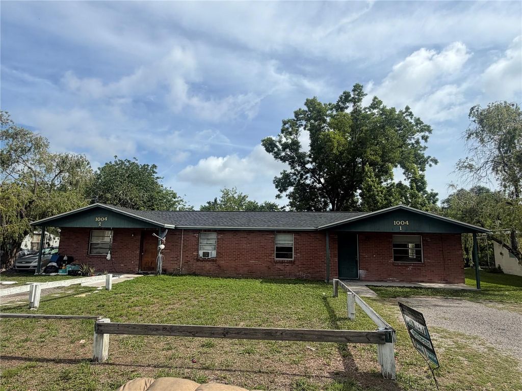 1004 W MCLENDON STREET, Plant City, FL 33563