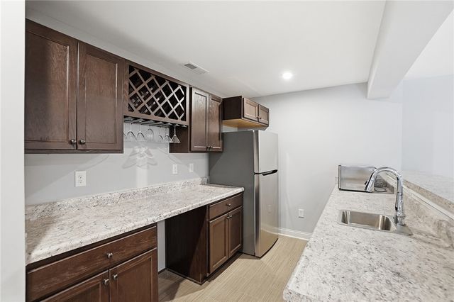 2731 Bent Grass Drive, Beavercreek, OH 45431