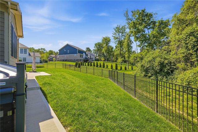2731 Bent Grass Drive, Beavercreek, OH 45431
