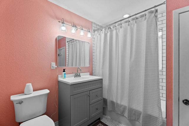 3096 Renee Drive, Chandler, TX 75758