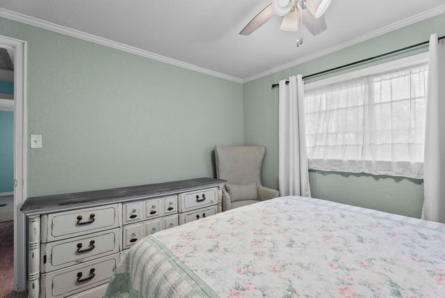 3096 Renee Drive, Chandler, TX 75758