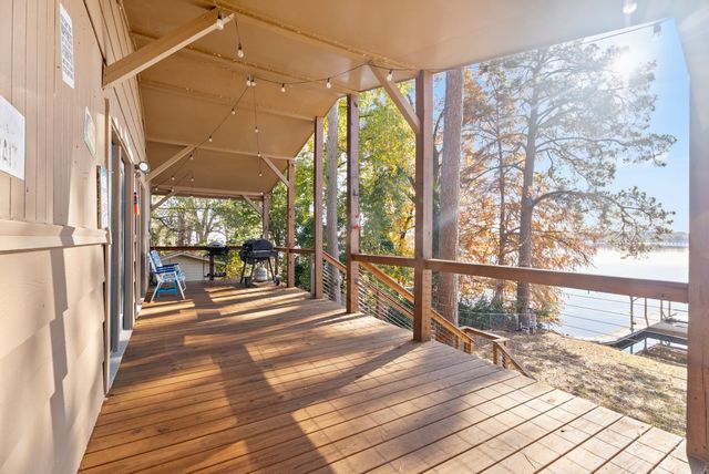 3096 Renee Drive, Chandler, TX 75758