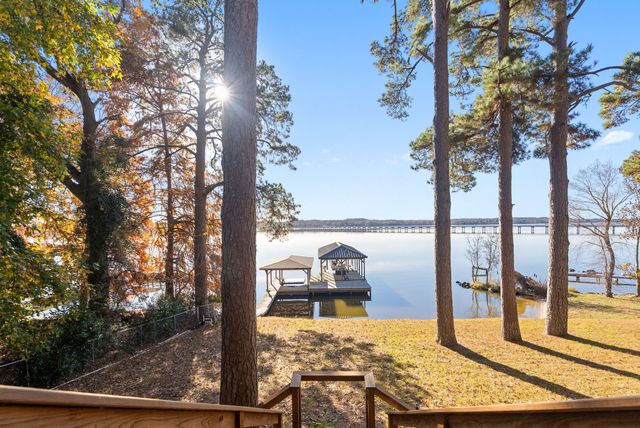 3096 Renee Drive, Chandler, TX 75758