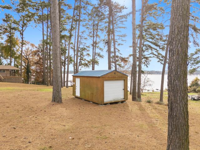 3096 Renee Drive, Chandler, TX 75758