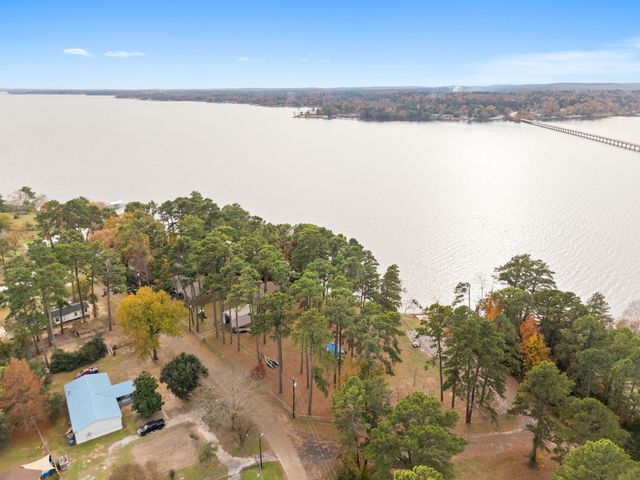 3096 Renee Drive, Chandler, TX 75758