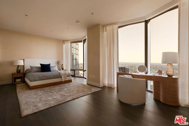 211 W Elm Court 28A, Los Angeles, CA 90067